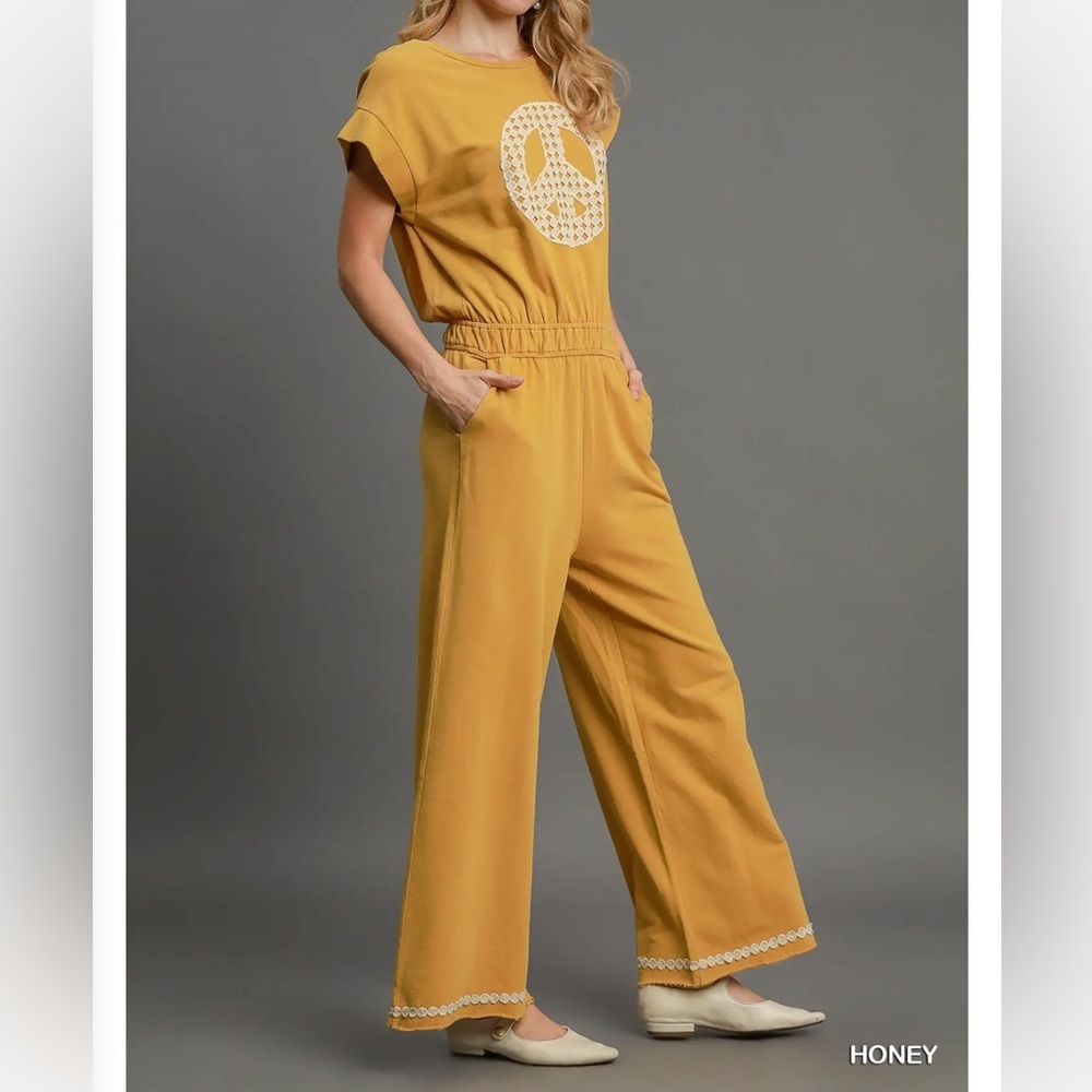 New nwt Umgee Yellow Jumpsuit with Peace Sign pants S M L - Picture 3 of 4